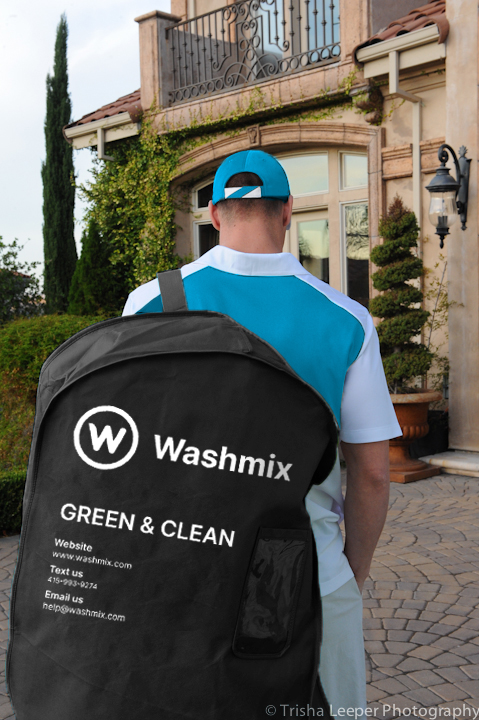 Washmix concierge delivering garments
